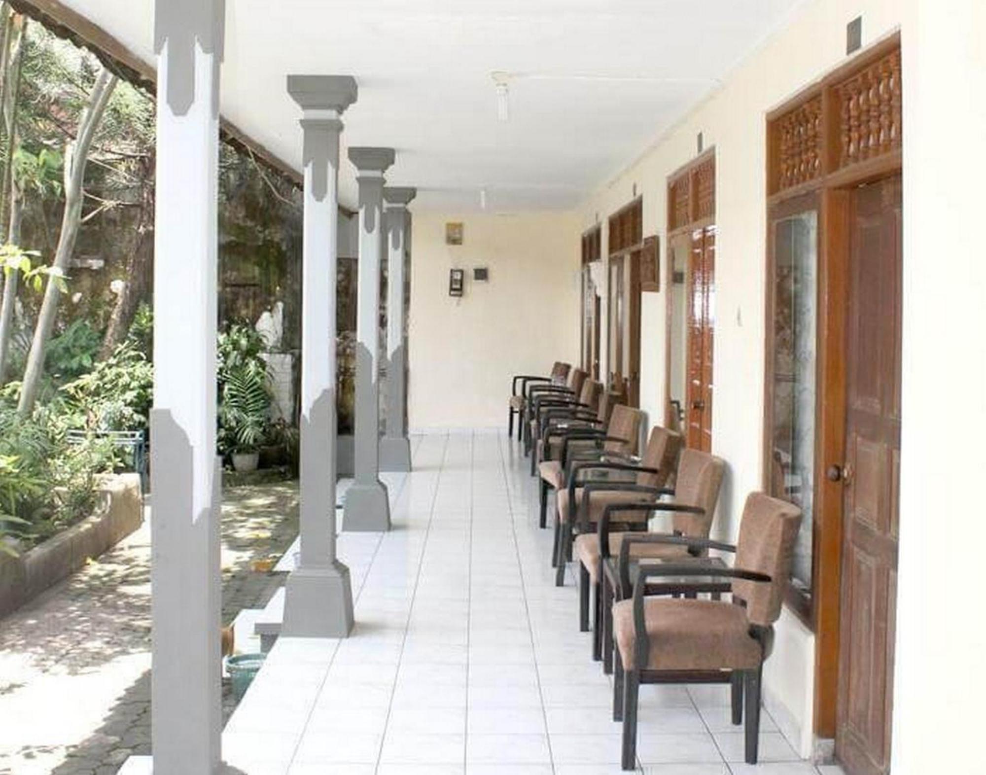 Pulau Bali Hotel Denpasar Redpartner Buitenkant foto